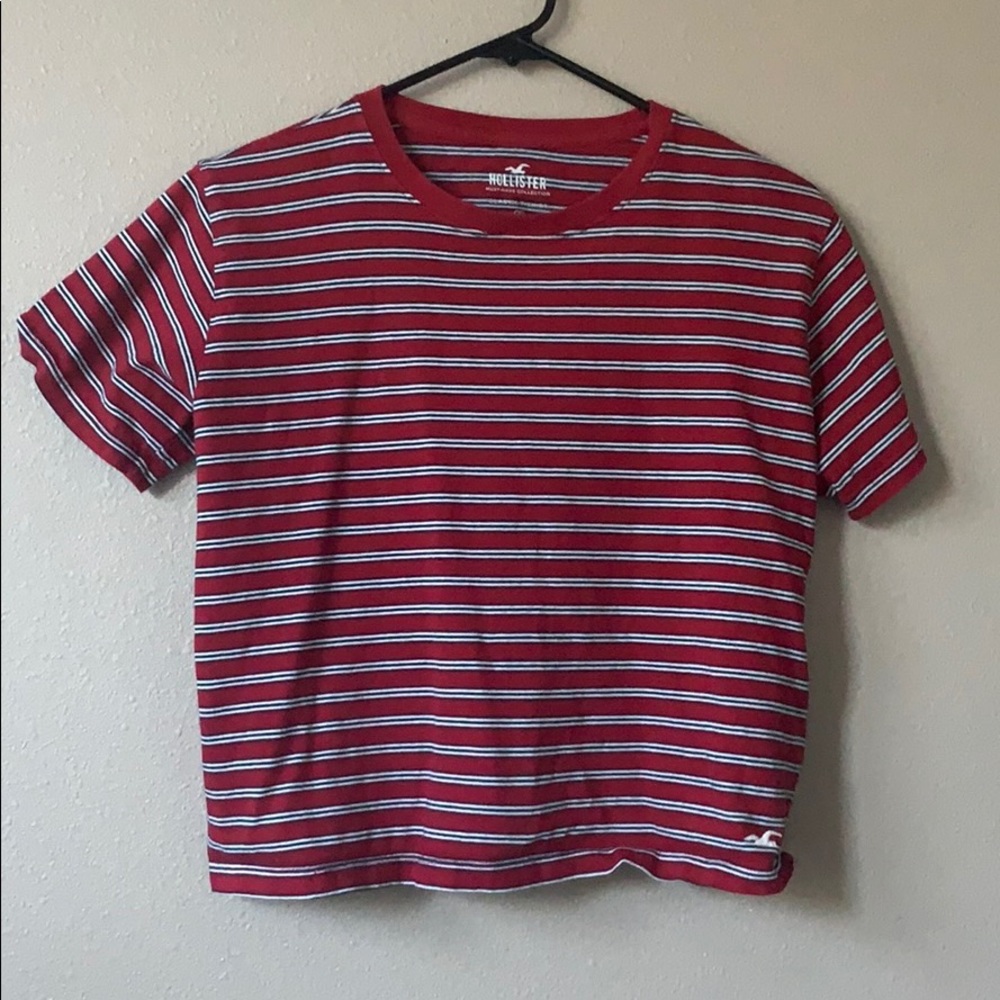 cropped striped red Hollister t-shirt